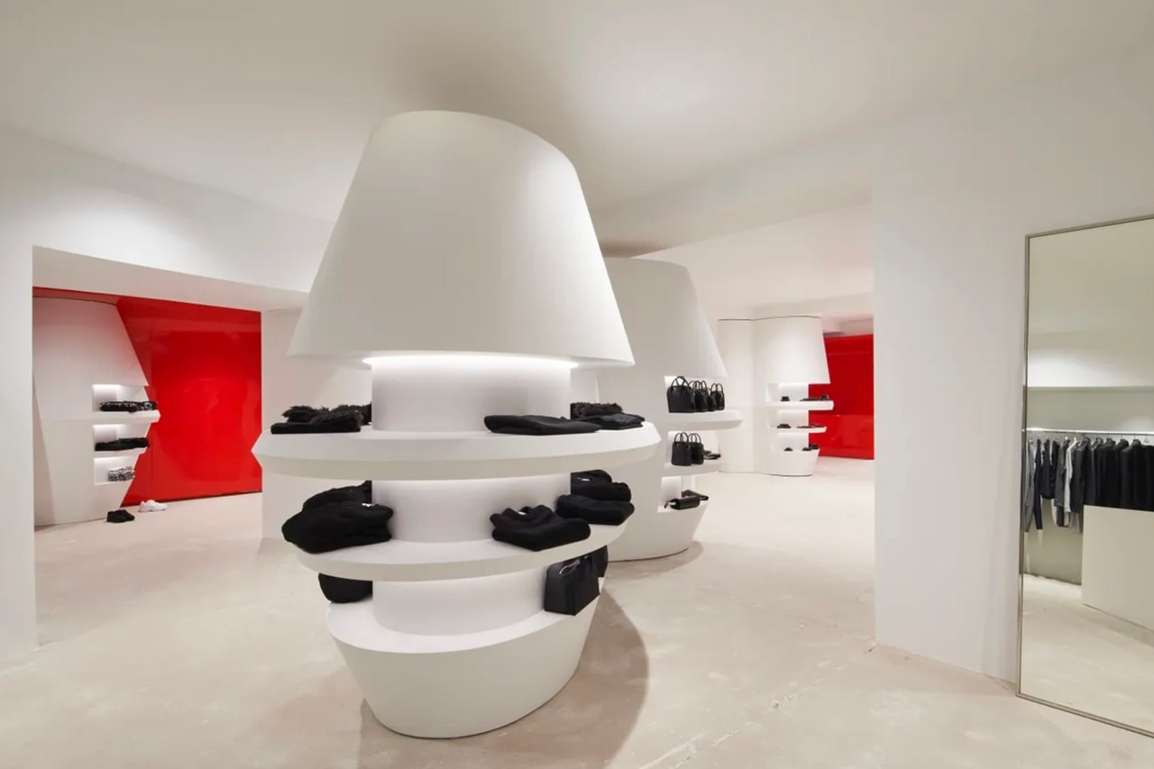 Comme Des Garçons Opens New Store in Paris Fashion