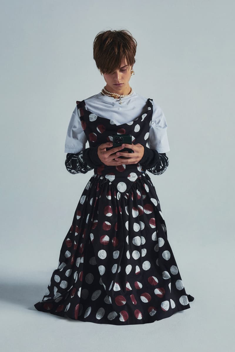 Vivienne Westwood SS24 Dives Into Shakespearean England Fashion