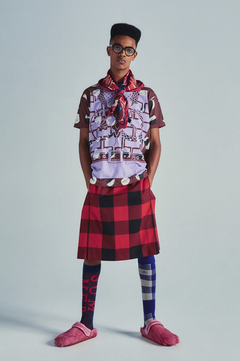 Vivienne Westwood SS24 Dives Into Shakespearean England Fashion