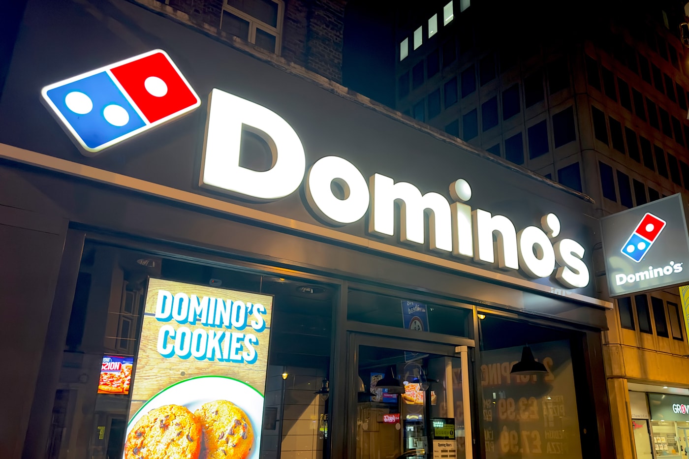 Domino's Using Microsoft cloud Azure OpenAI Pizza