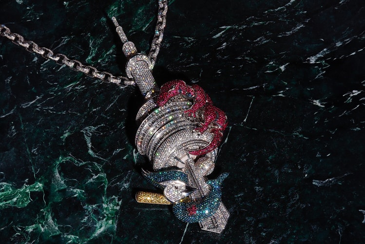 Drake Shares New Alex Moss New York "The Crown Jewel of Toronto" Chain