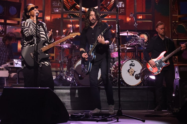 Foo Fighters Bring H.E.R. Out for Electric 'Saturday Night Live' Performance