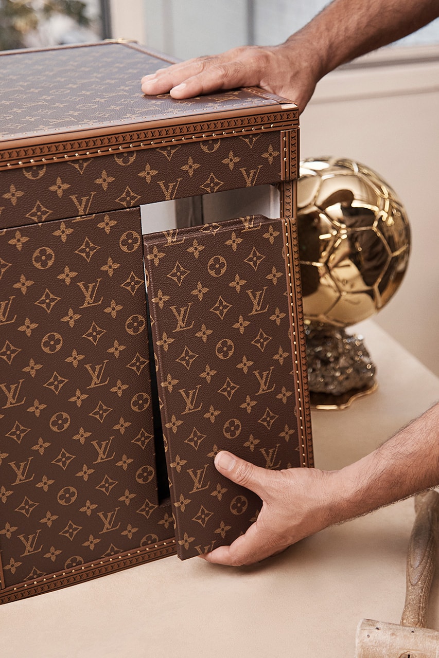 足球界最高個人榮譽！Louis Vuitton 正式成為「金球獎」官方硬箱獎盃合作夥伴
