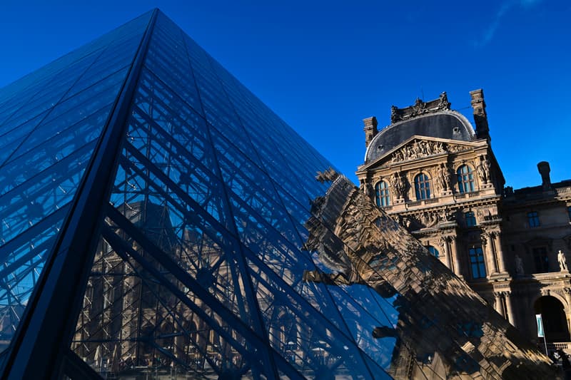 Louvre Museum Château de Versailles Evacuate Bomb Threat