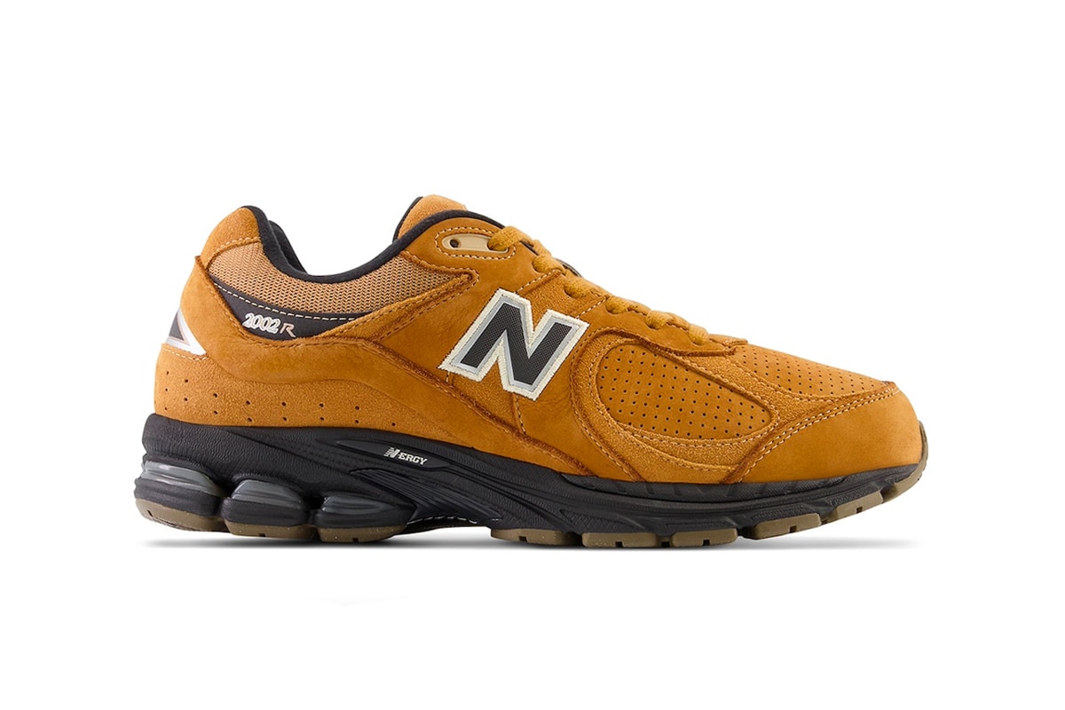 New Balance 2002R Gears up for the Fall in "Tobacco" M2002REI Black sneakers shoes fall 2023