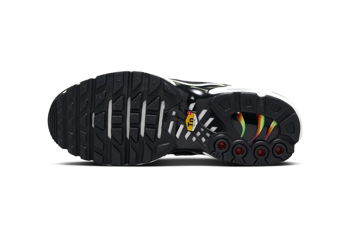 Official Look at the Nike Air Max Plus "Rainbow" DZ3670-001 spring 2024 functional technical sneaker shoes swoosh