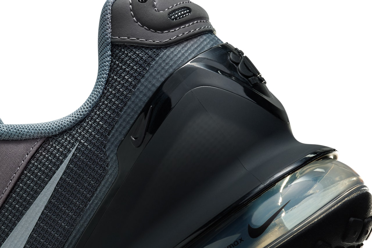 Nike Air Max Pulse Roam Steals The Show In 'Dark Grey Smoke' - Fastsole