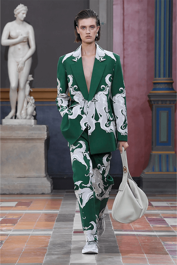 Valentino Spring Summer 2024 Paris Fashion Week menswear womenswear runway Pierpaolo Piccioli