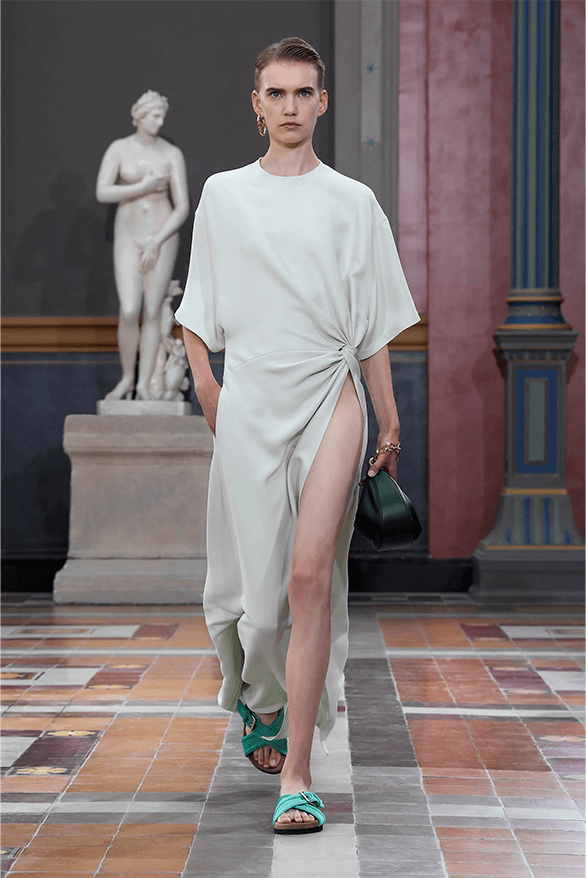 Valentino Spring Summer 2024 Paris Fashion Week menswear womenswear runway Pierpaolo Piccioli