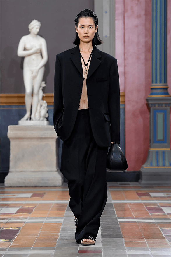 Valentino Spring Summer 2024 Paris Fashion Week menswear womenswear runway Pierpaolo Piccioli