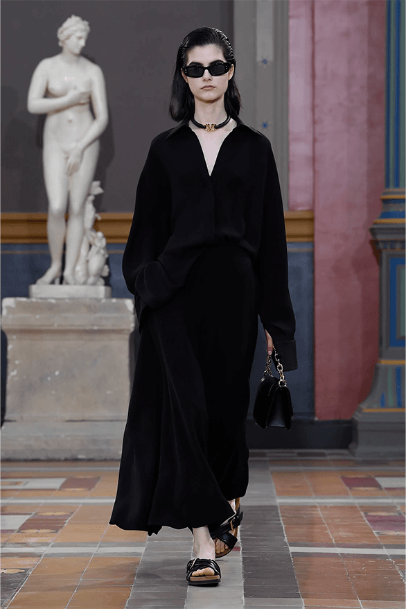 Valentino Spring Summer 2024 Paris Fashion Week menswear womenswear runway Pierpaolo Piccioli
