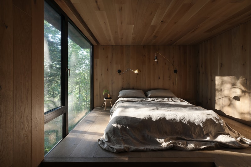 "White Rock" Residence Overlooks a Lush Valley in Nova Scotia