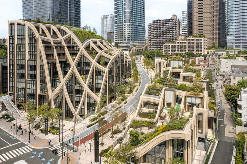 Heatherwick Studio Tokyo london architecture design firm project japan opening greenery public space opening