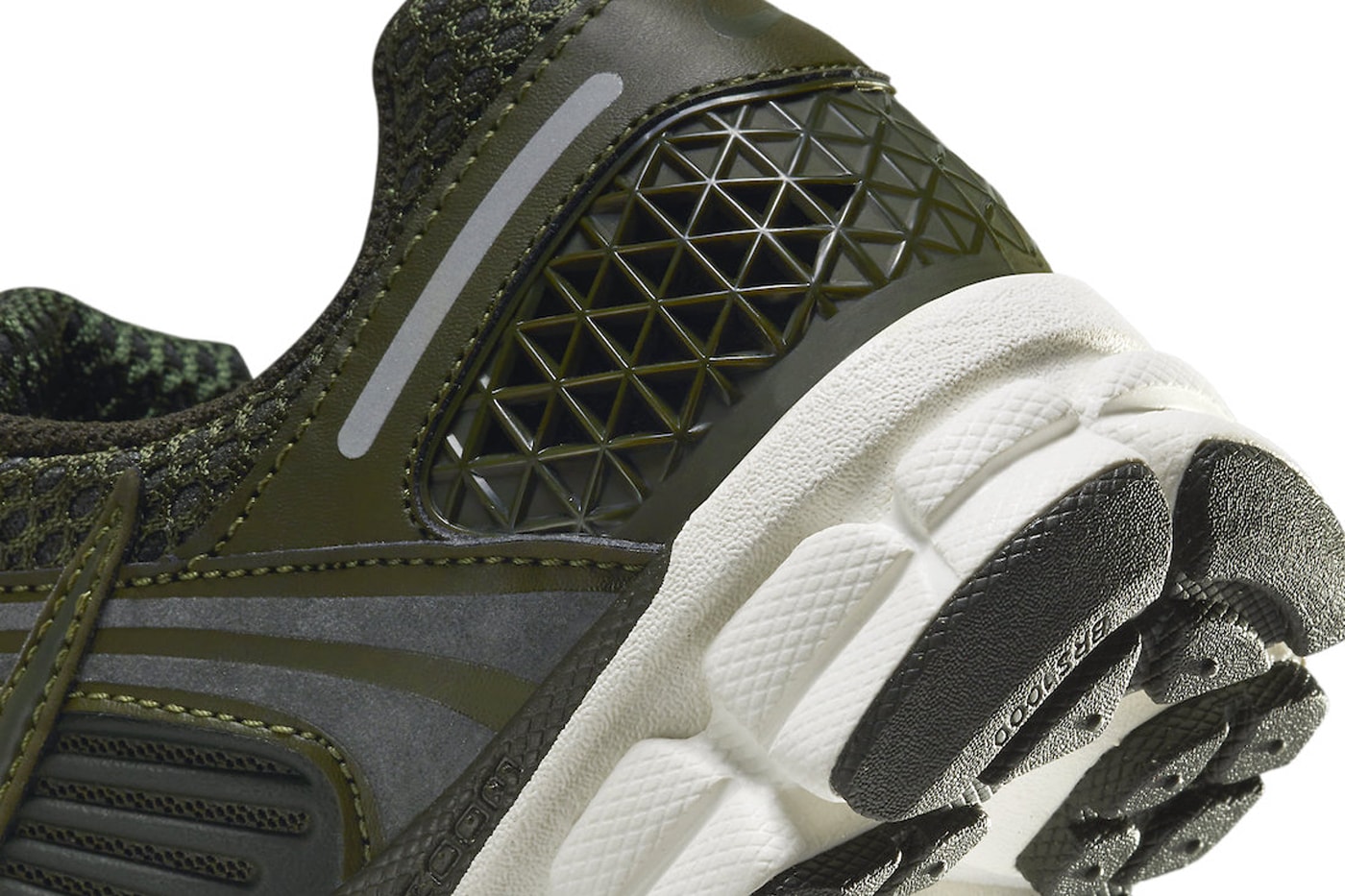 Nike Zoom Vomero 5 Releases in "Cargo Khaki" Cargo Khaki/Sequoia-Sail-Metallic Silver FQ8898-325