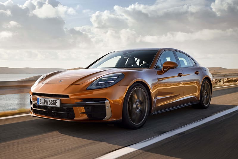 Porsche Unveils All-New Panamera Turbo E-Hybrid