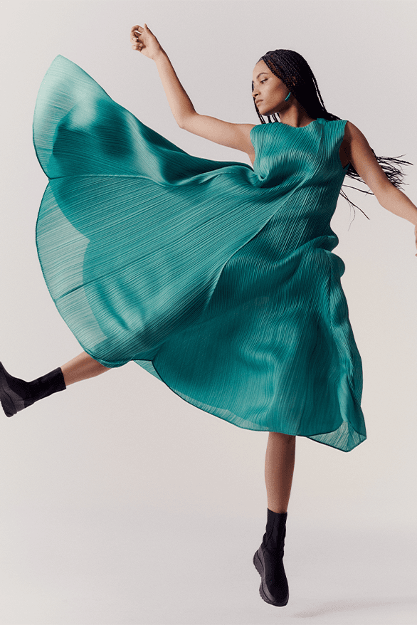 PLEATS PLEASE ISSEY MIYAKE FROZEN FLOWER collection release information details day holidays womenswear