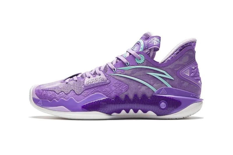 kyrie irving basketball trainer