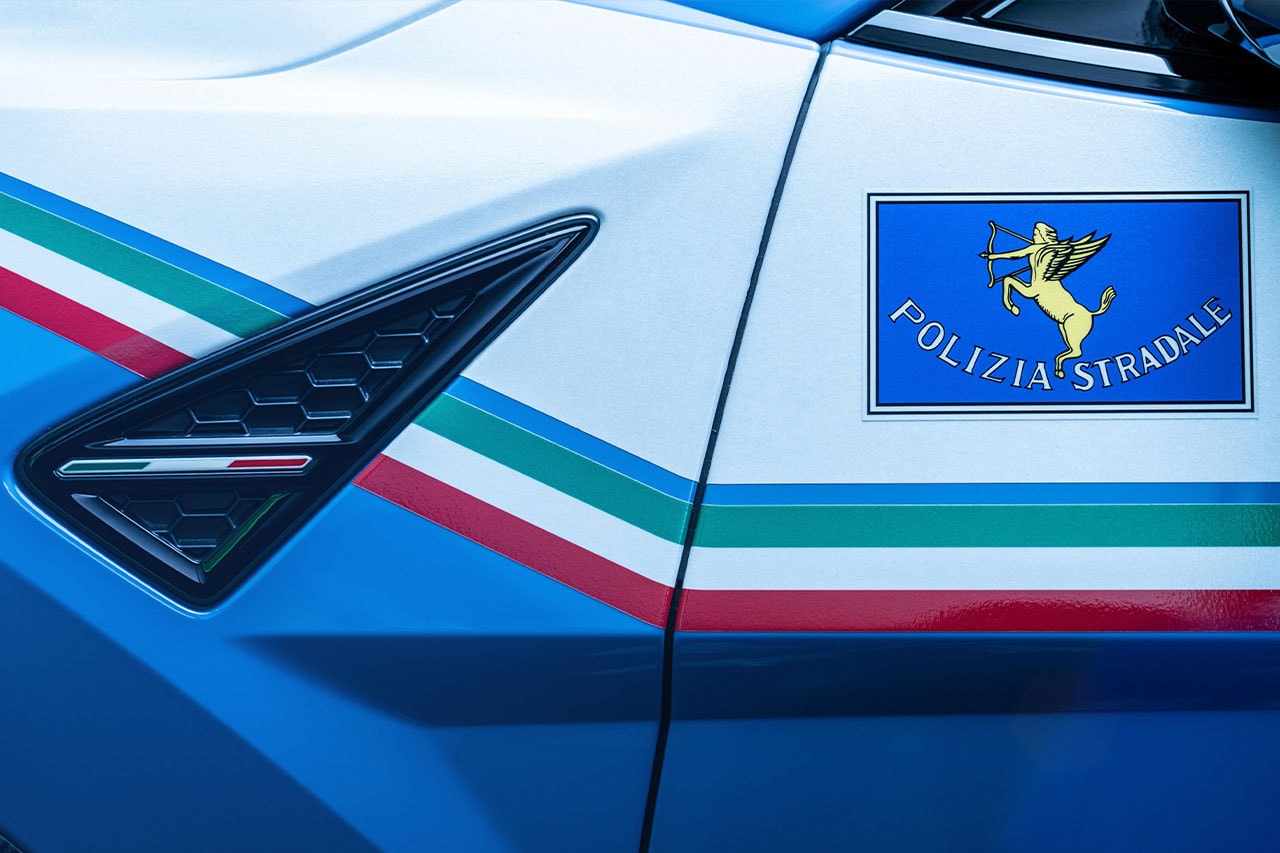 Lamborghini Italian Police Urus Performante Info