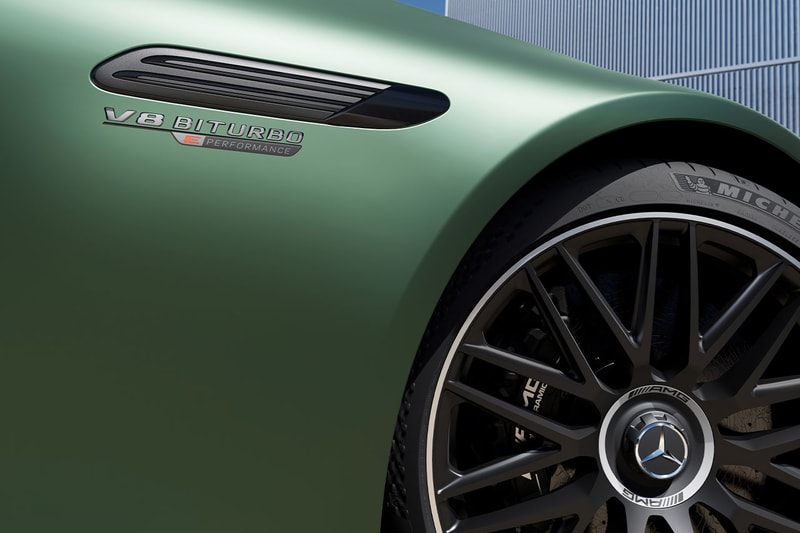 Информация о выпуске Mercedes AMG SL 63 SE PERFORMANCE
