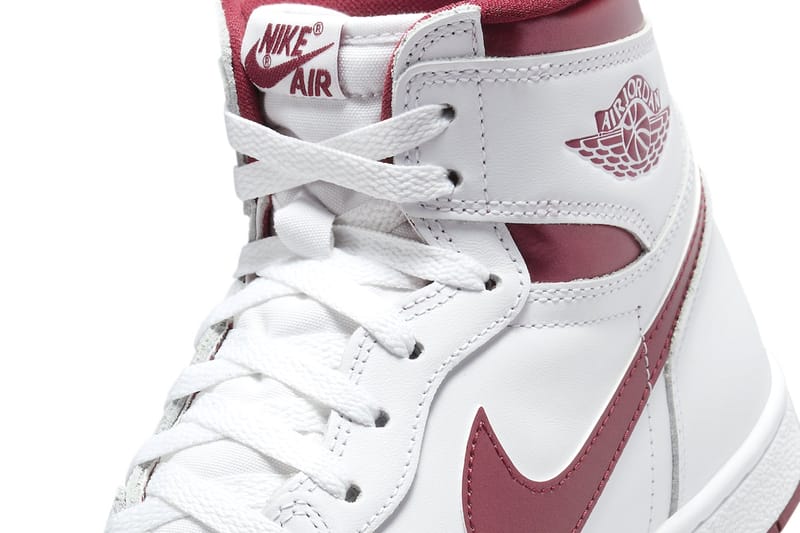 maroon jordan 1 high