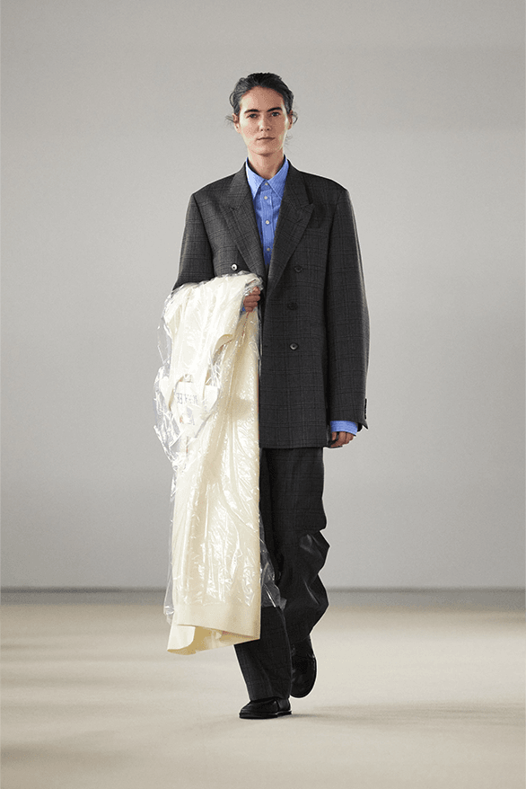 Auralee Fall Winter 2024 Paris Fashion Week menswear runway show