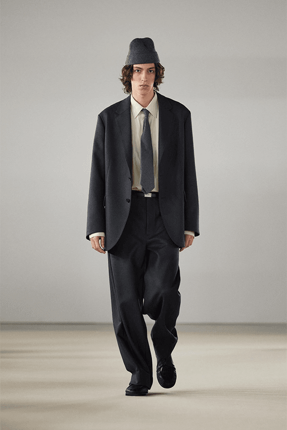 Auralee Fall Winter 2024 Paris Fashion Week menswear runway show