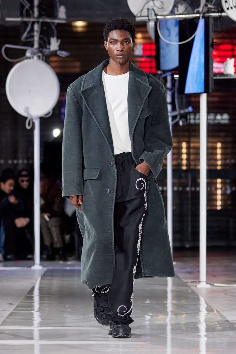 Bluemarble Fall Winter 2024 Paris Fashion Week menswear Anthony Alvarez runway show Anthony Alvarez Envisons a Rave in Space for BLUEMARBLE FW24 futuristic filipino philippines perfumed nightmare