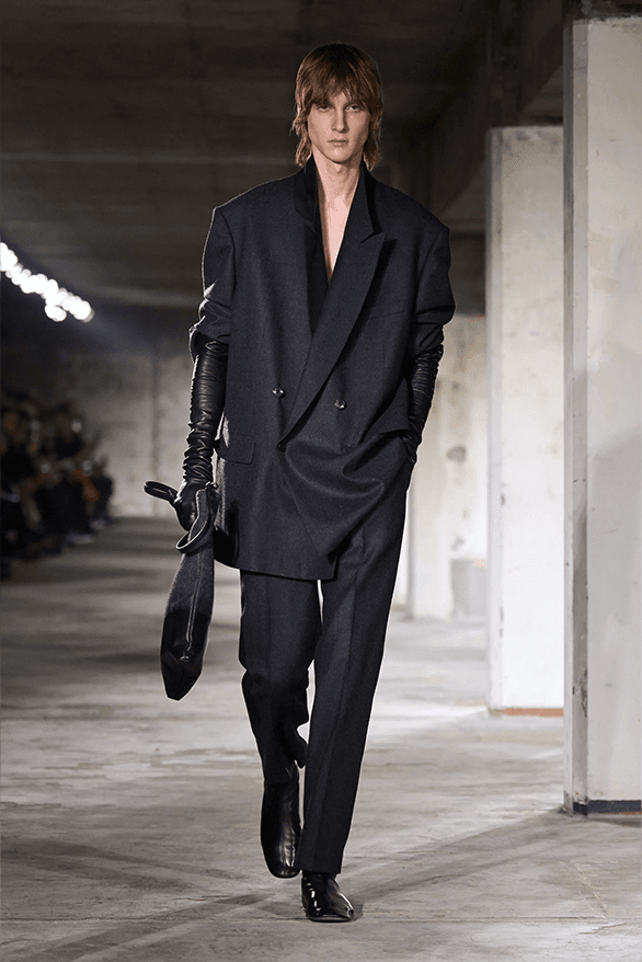 Dries Van Noten Fall Winter 2024 Paris Fashion Week menswear  runway show