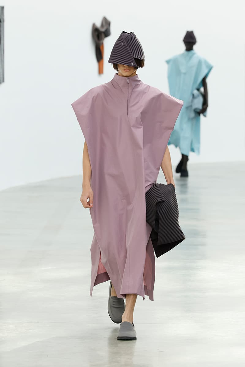 Issey Miyake Fall Winter 2024 Paris Fashion Week menswear Satoshi Kondo runway show Issey Miyake Continues To Find the Beauty in Movement for FW24 homme plisse