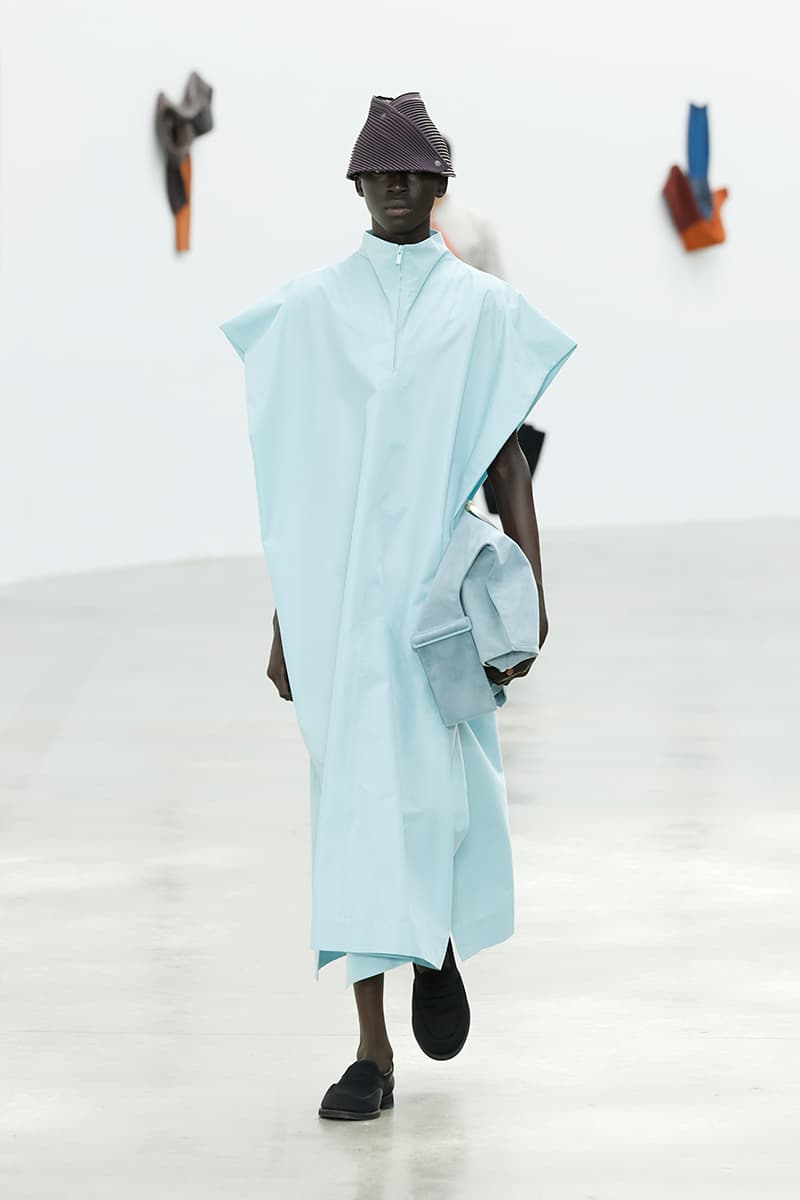 Issey Miyake Fall Winter 2024 Paris Fashion Week menswear Satoshi Kondo runway show Issey Miyake Continues To Find the Beauty in Movement for FW24 homme plisse