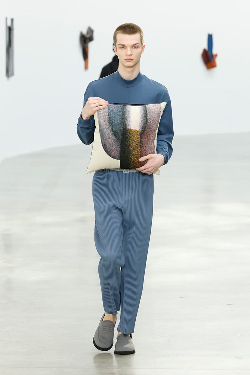 Issey Miyake Fall Winter 2024 Paris Fashion Week menswear Satoshi Kondo runway show Issey Miyake Continues To Find the Beauty in Movement for FW24 homme plisse