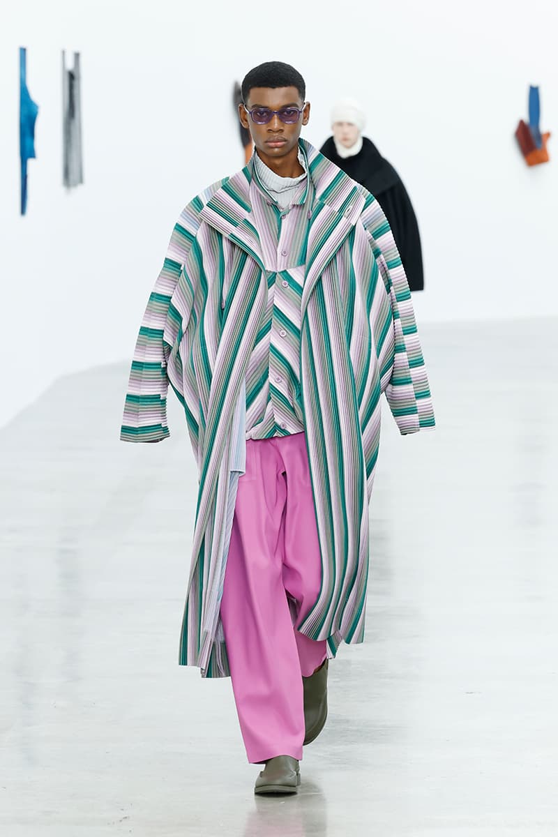 Issey Miyake Fall Winter 2024 Paris Fashion Week menswear Satoshi Kondo runway show Issey Miyake Continues To Find the Beauty in Movement for FW24 homme plisse