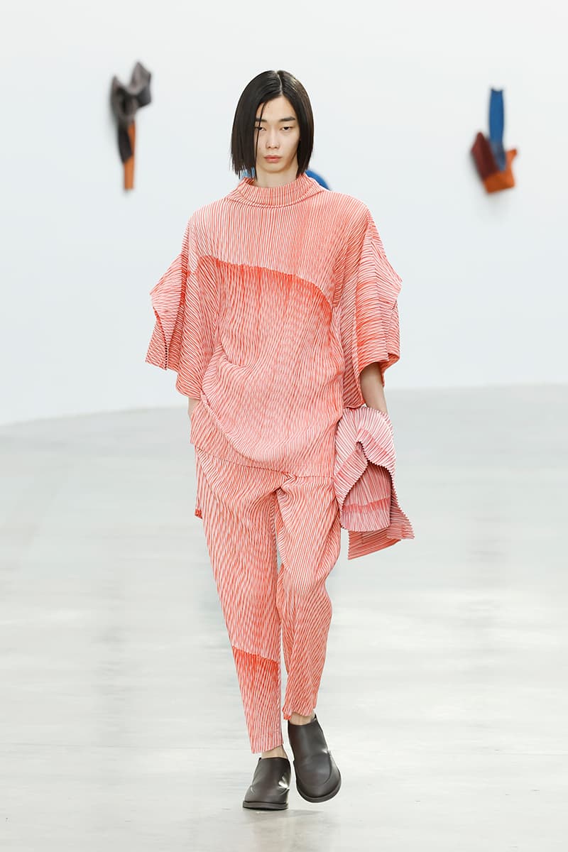 Issey Miyake Fall Winter 2024 Paris Fashion Week menswear Satoshi Kondo runway show Issey Miyake Continues To Find the Beauty in Movement for FW24 homme plisse