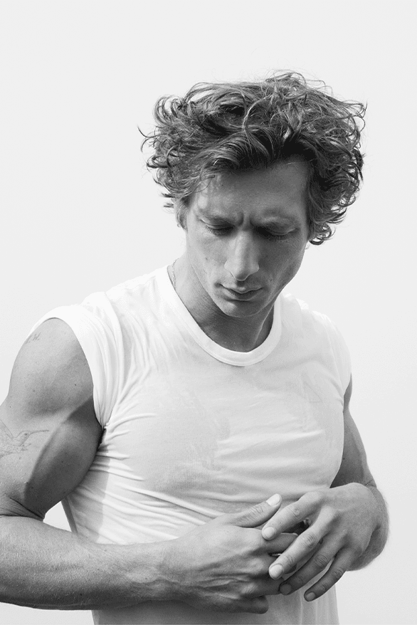 Jeremy Allen White Calvin Klein Spring 2024 Campaign the bear iron claw actor