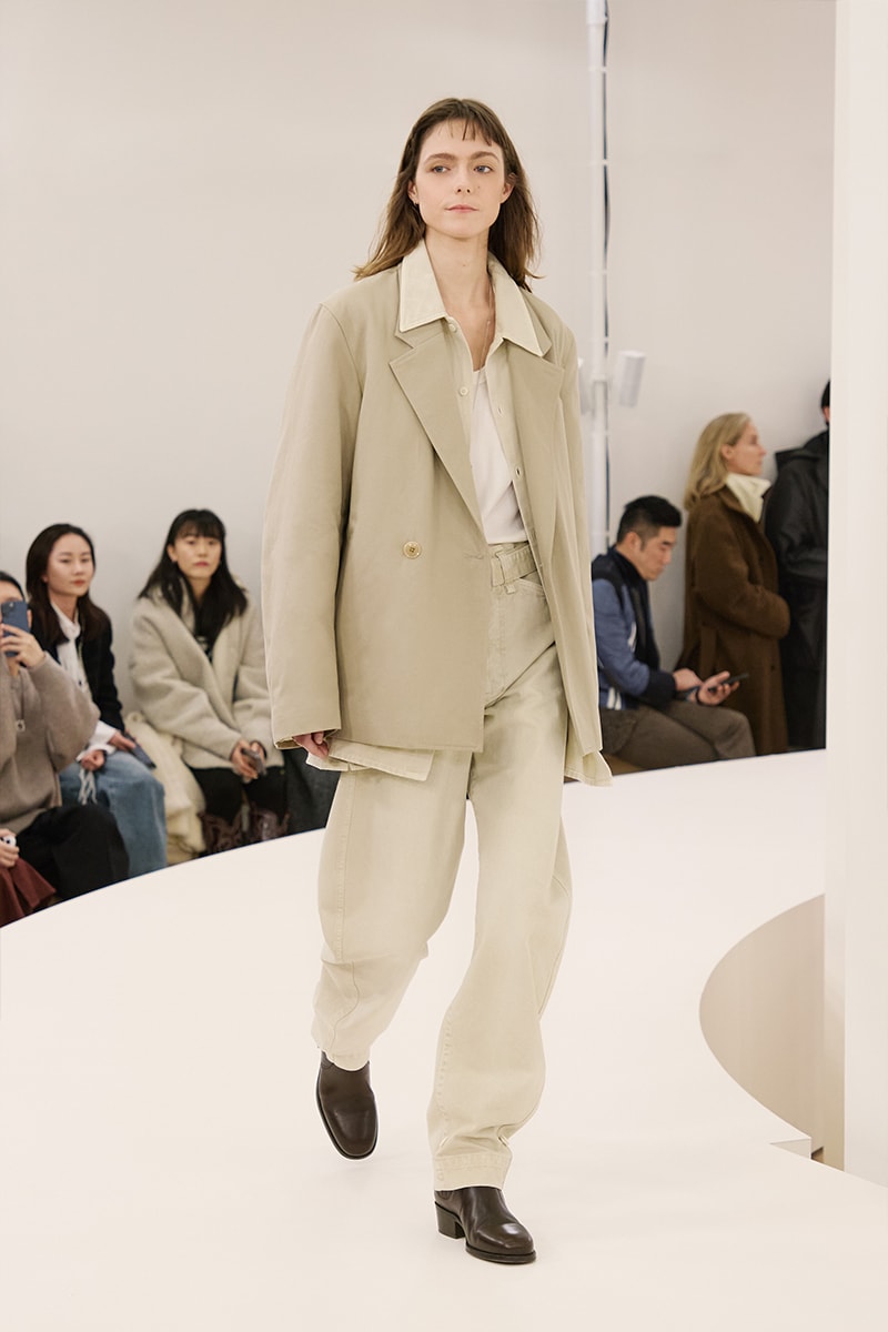 Lemaire Fall Winter 2024 Paris Fashion Week menswear Christophe Lemaire runway show LEMAIRE FW24 Is All About Ethereal Elegance sarah-linh tran 