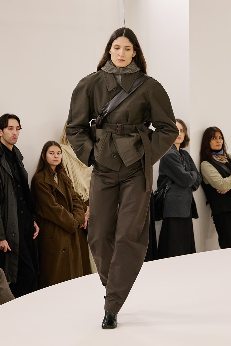 Lemaire Fall Winter 2024 Paris Fashion Week menswear Christophe Lemaire runway show LEMAIRE FW24 Is All About Ethereal Elegance sarah-linh tran 