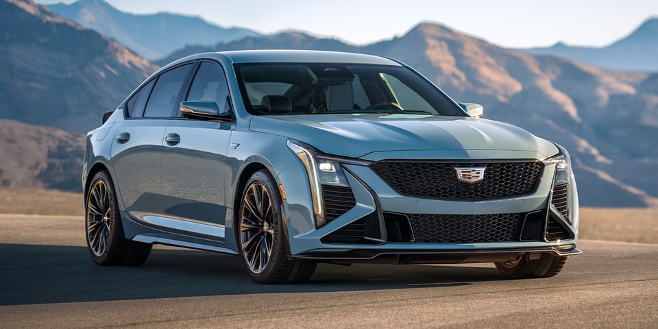 Standard Hood Fender & Mirror Kit | CADILLAC CT5 V SERIES 2020 Standard Hood Fender & Mirror Kit | CADILLAC CT5 V SERIES 2020