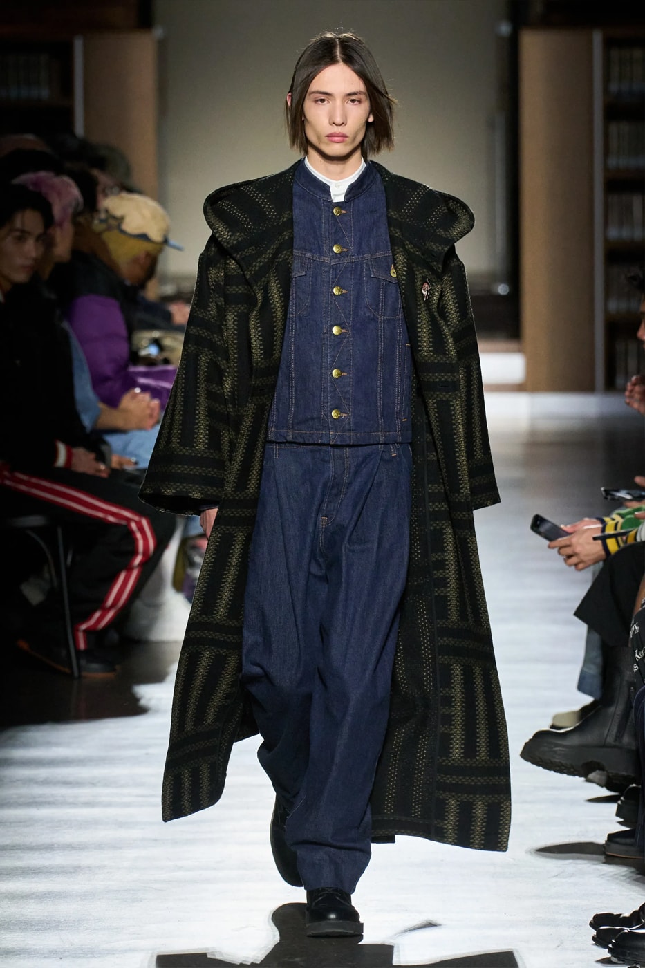 Kenzo Fall Winter 2024 Paris Fashion Week menswear Nigo runway show bibliotheque national library japanese designer adaptation tatatmi mat print 