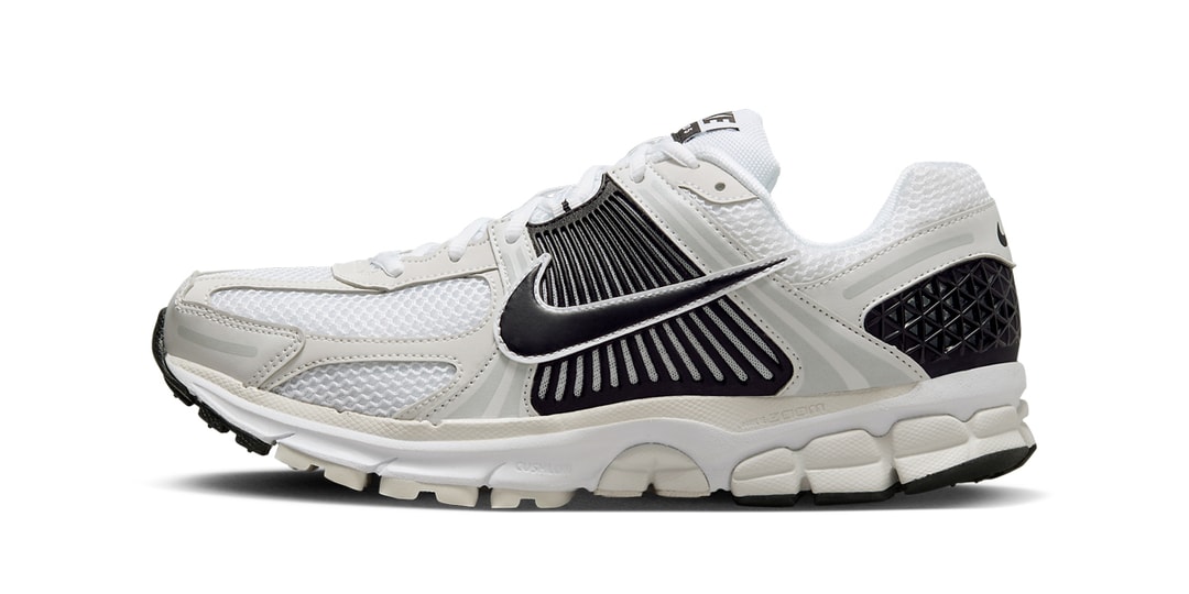 zoom nike black and white
