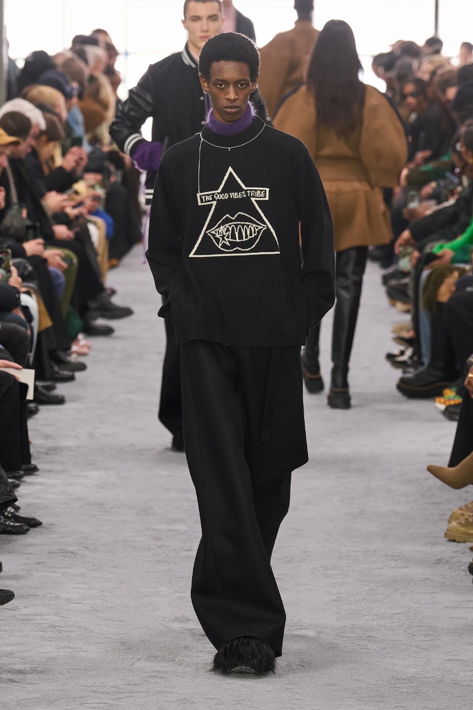 sacai Fall Winter 2024 Paris Fashion Week menswear Chitose Abe runway show sacai FW24 Explores Chitose Abe's Love of Uniform gonzales