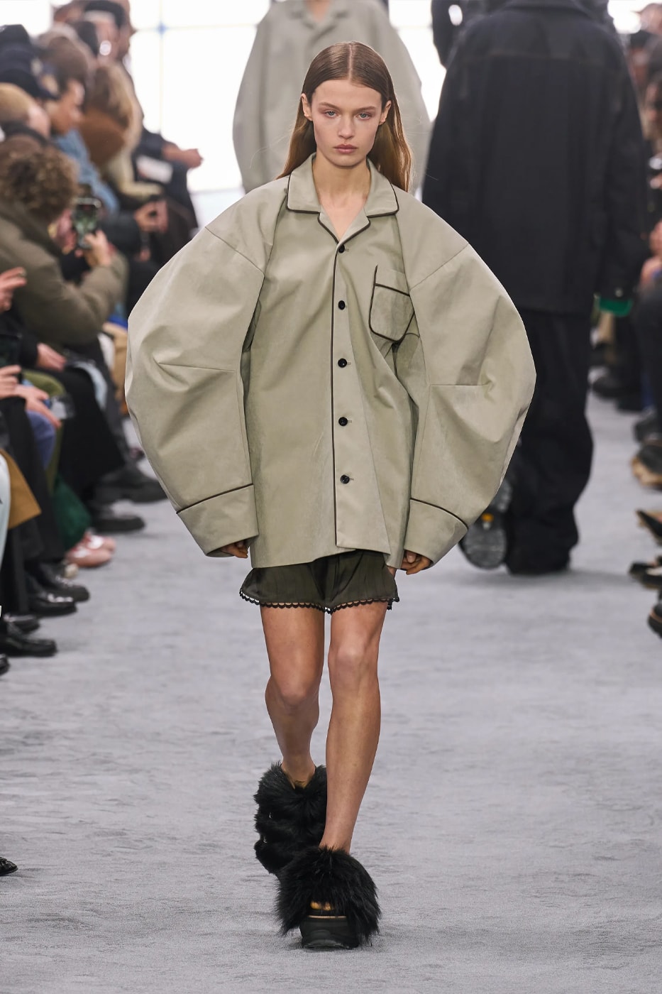 sacai Fall Winter 2024 Paris Fashion Week menswear Chitose Abe runway show sacai FW24 Explores Chitose Abe's Love of Uniform gonzales