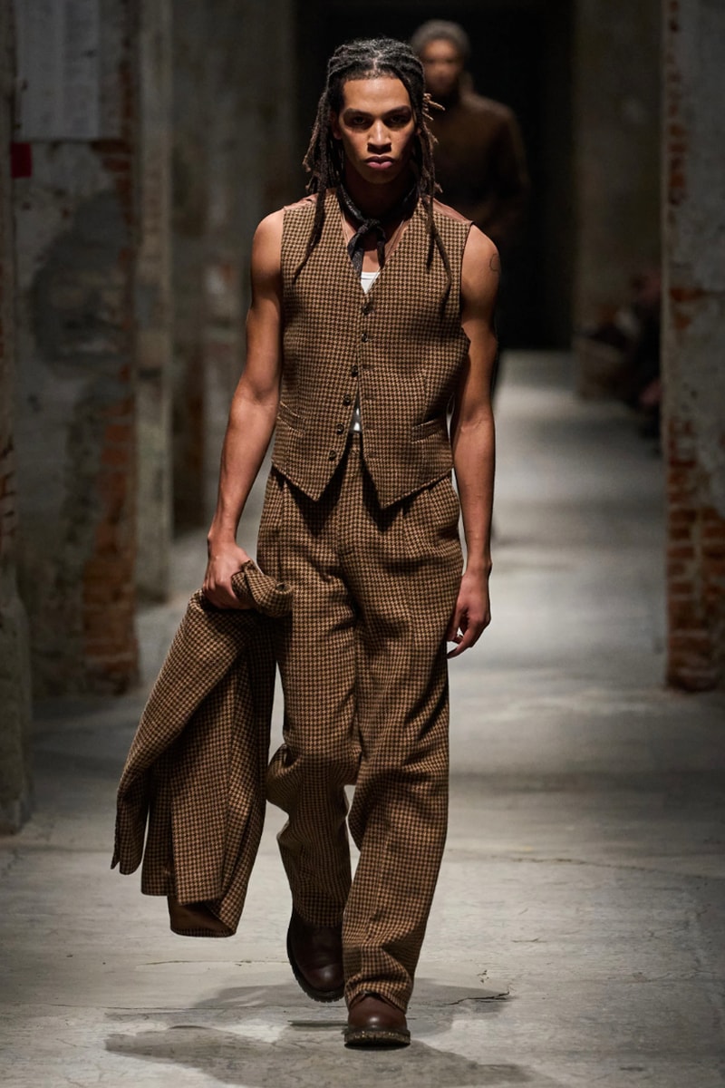 Todd Snyder Fall/Winter 2024 Collection Pitti Uomo 105 Runway Images