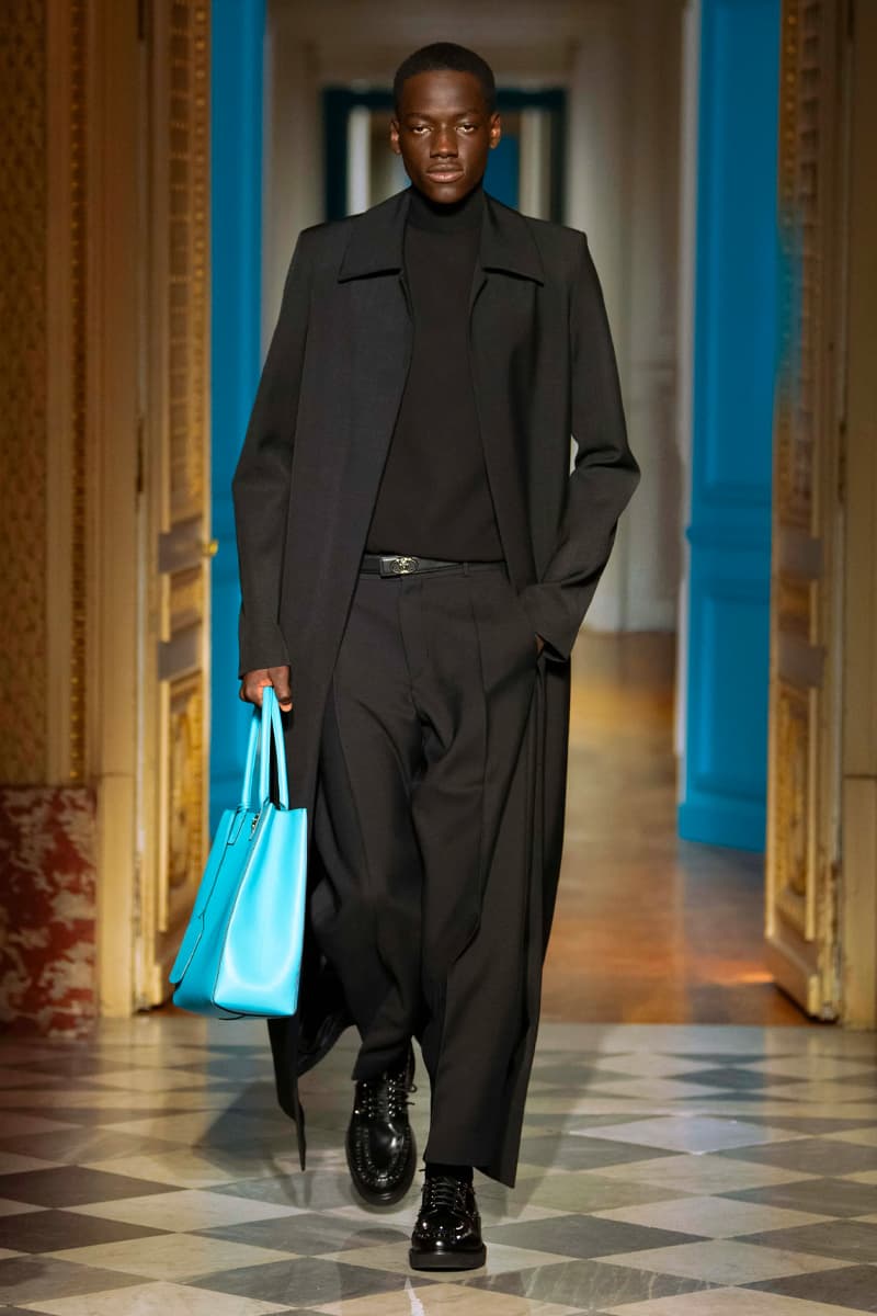 Valentino Fall Winter 2024 Paris Fashion Week menswear runway show Pierpaolo Piccioli le ciel menswear color liberates masculinity blue pink