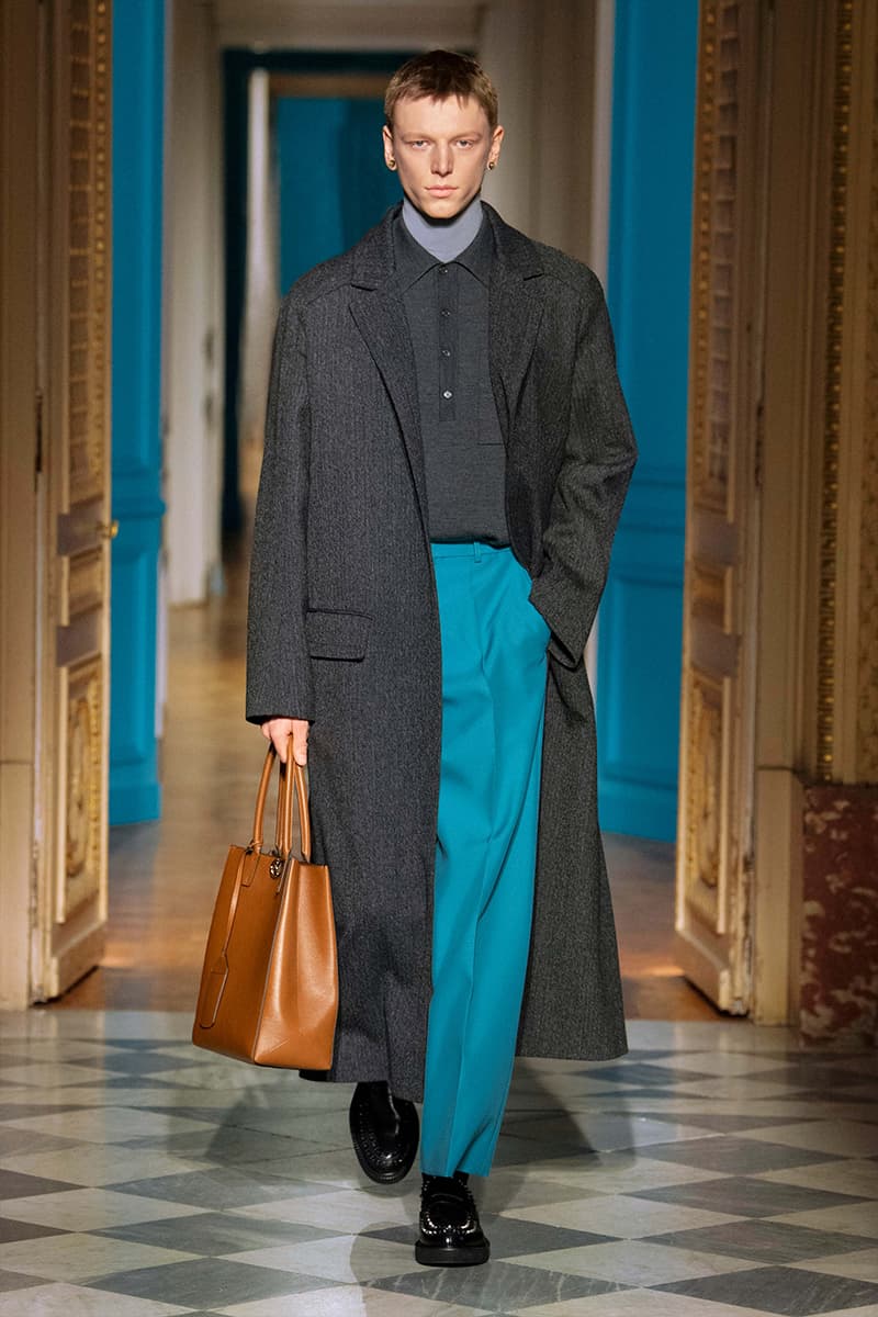 Valentino Fall Winter 2024 Paris Fashion Week menswear runway show Pierpaolo Piccioli le ciel menswear color liberates masculinity blue pink