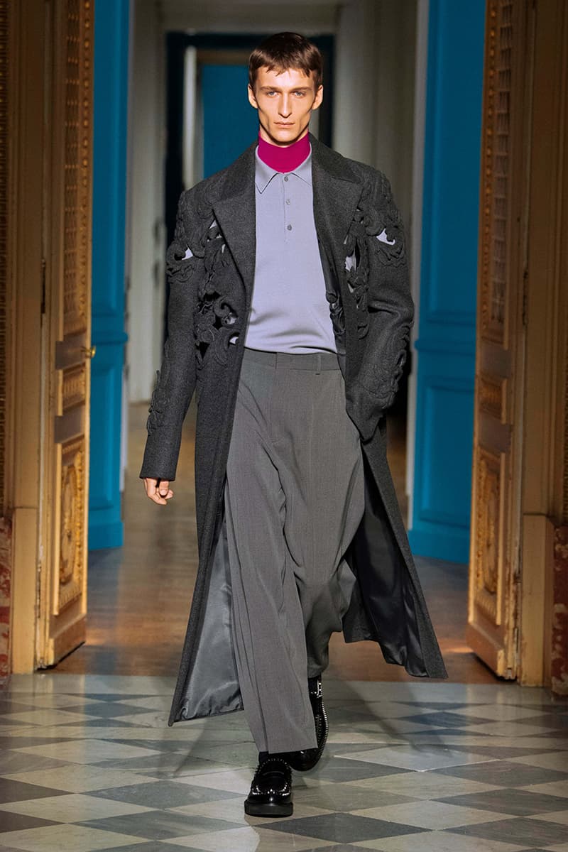 Valentino Fall Winter 2024 Paris Fashion Week menswear runway show Pierpaolo Piccioli le ciel menswear color liberates masculinity blue pink