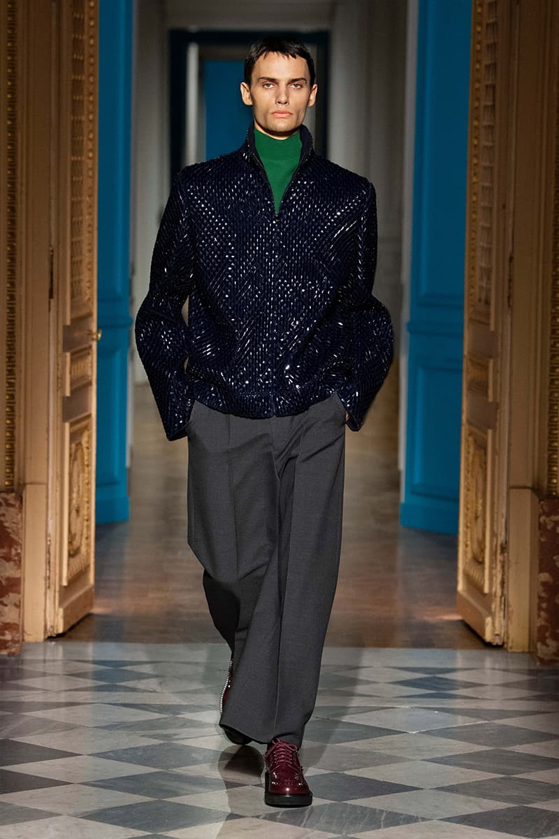 Valentino Fall Winter 2024 Paris Fashion Week menswear runway show Pierpaolo Piccioli le ciel menswear color liberates masculinity blue pink