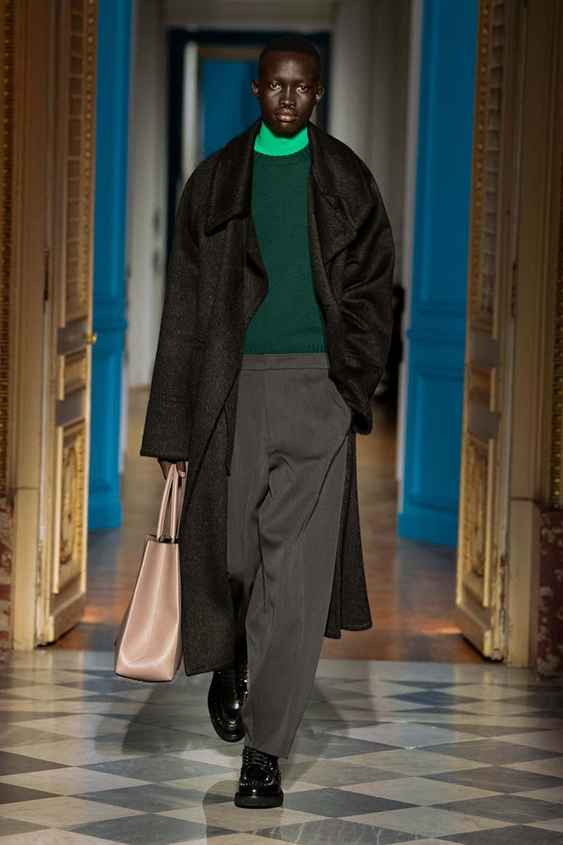 Valentino Fall Winter 2024 Paris Fashion Week menswear runway show Pierpaolo Piccioli le ciel menswear color liberates masculinity blue pink