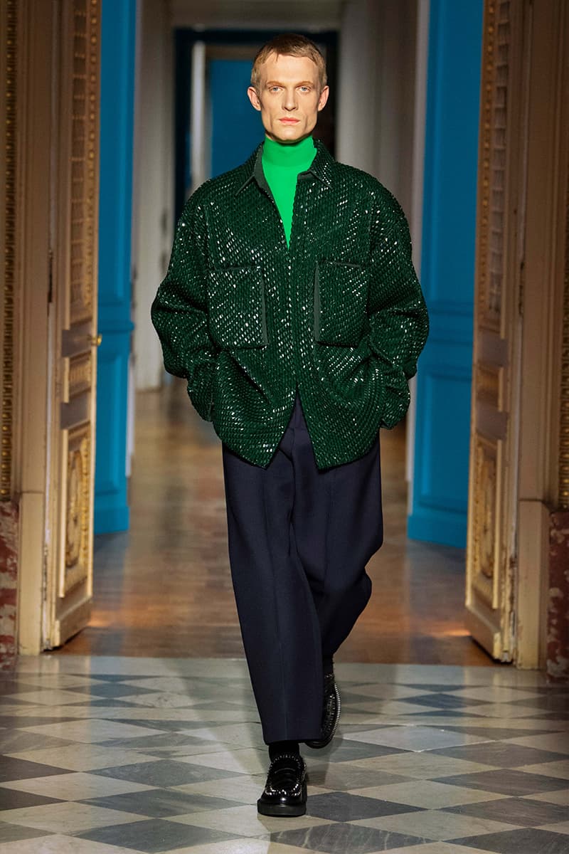 Valentino Fall Winter 2024 Paris Fashion Week menswear runway show Pierpaolo Piccioli le ciel menswear color liberates masculinity blue pink