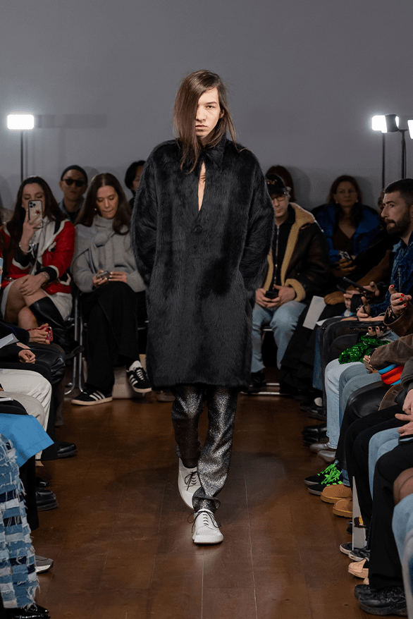 Aaron Esh Fall Winter 2024 London Fashion Week menswear womenswear lvmh prize British fashion council newgen runway show