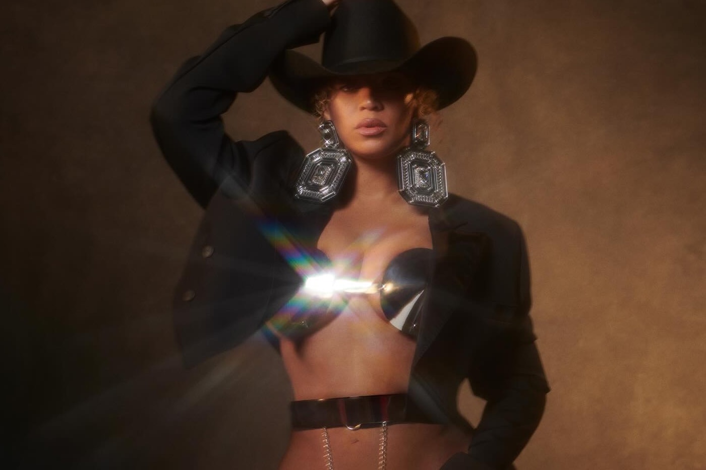 Beyoncé Texas Hold ‘Em No. 1 16 carriages no 9 Debut Billboard Hot Country Songs Chart